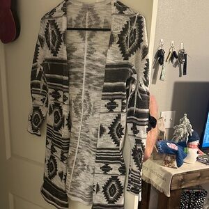 Charlotte Russe Black and Gray Patterned Cardigan